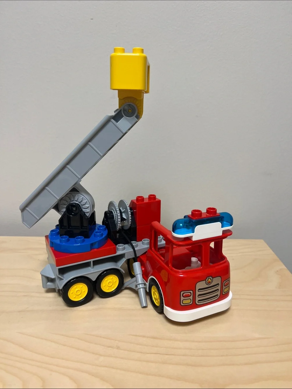 Lego Duplo Firetruck with Fireman Playset - Duplo town - toddler toy - Picture 3 of 5